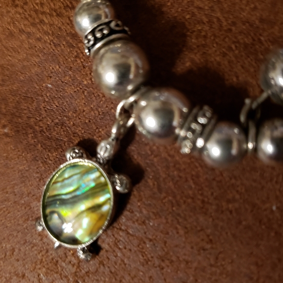 Green Turtle Abalone Charm Bracelet - Picture 4 of 4